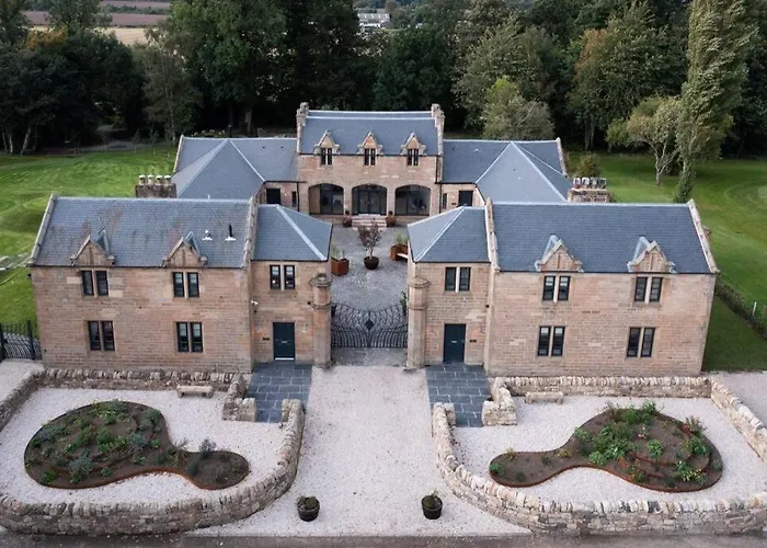 Stunning Edinburgh 1820S Stables Converted Studio