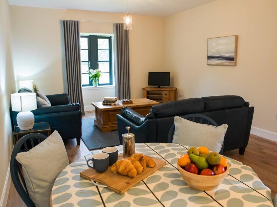 Appartamento Stunning 1820s Stables Converted Edimburgo